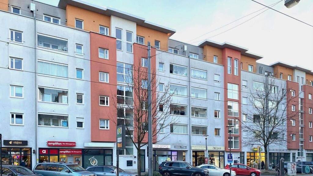 Laden zum Kauf 343.000 € 74 m² Verkaufsfläche Pfersee Augsburg 86156
