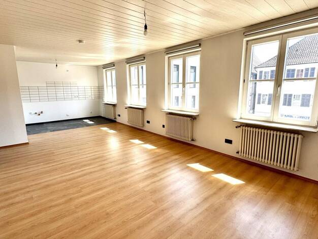 Wohnung zur Miete 1.140 € 3,5 Zimmer 80 m² 2. Geschoss Marktstraße 49 Winnenden 71364
