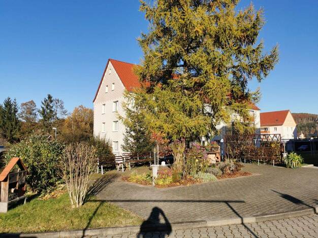 Wohnung zur Miete 295 € 3 Zimmer 57 m² 1. Geschoss frei ab sofort Plauer Straße 15 Falkenau Flöha 09557