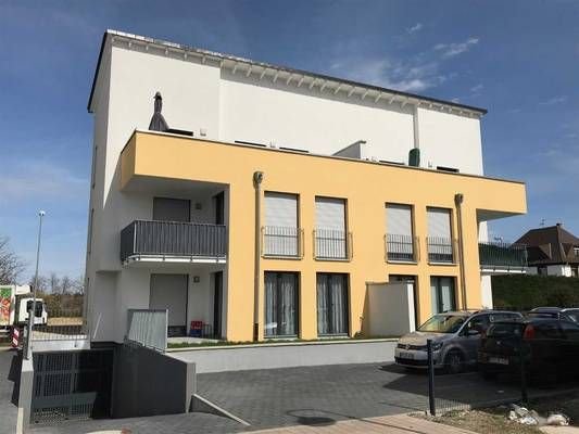 Wohnung zur Miete 700 € 4 Zimmer 104 m²<br/>Wohnfläche ab sofort<br/>Verfügbarkeit Ringstr. Karlsdorf Karlsdorf-Neuthard 76689