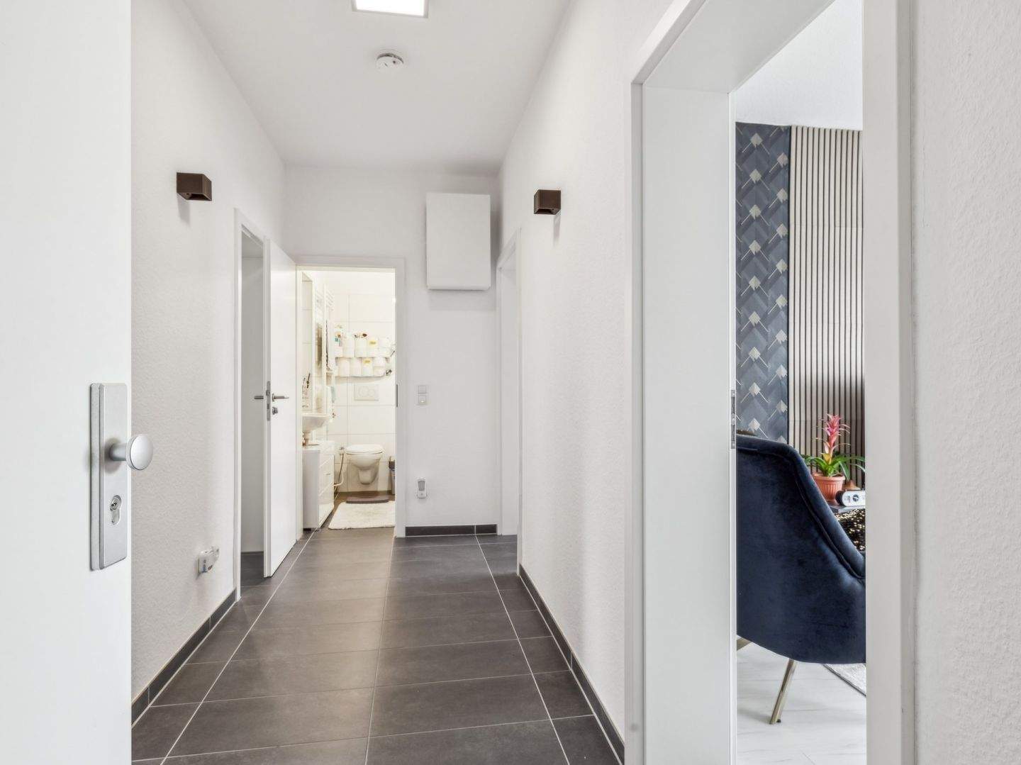 Immobilie in Witten - Attraktives Mehrfamilienhaus mit sechs Wohneinheiten in Witten-Heven - Bild 1