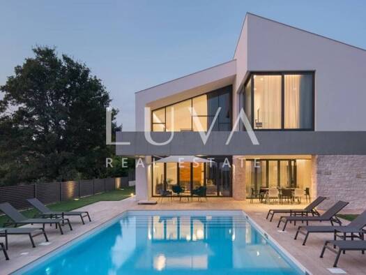 Haus zum Kauf 1.650.000 € 5 Zimmer 496 m² Sisan, Liznjan Liznjan