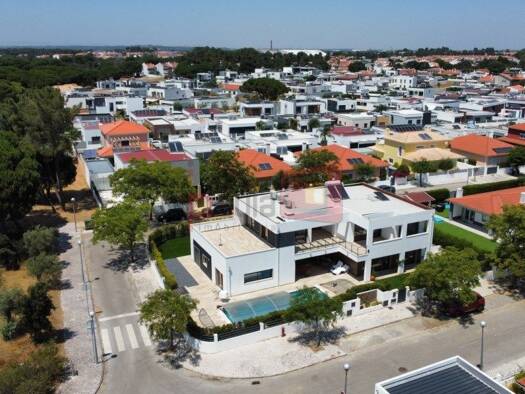Einfamilienhaus zum Kauf 1.200.000 € 273 m² 720 m² Grundstück Azeitão (São Lourenço e São Simão)