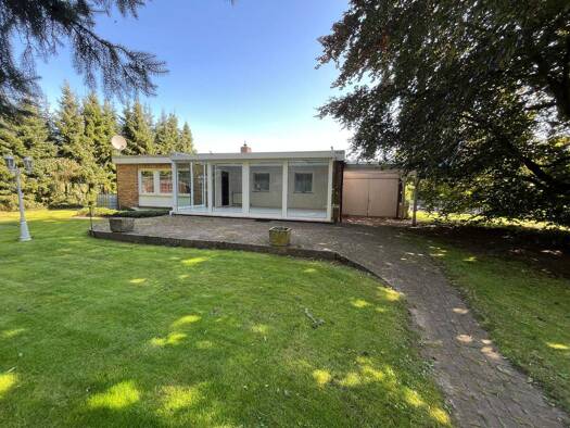 Haus zum Kauf 325.000 € 3 Zimmer 133 m² 1.259 m² Grundstück Bad Segeberg 23795