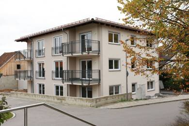 Wohnung zur Miete 767 € 3 Zimmer 80 m² Geschoss 2/3 frei ab sofort Roding Roding 93426