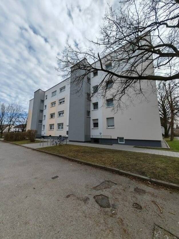 Wohnung zur Miete 1.047 € 4 Zimmer 86,9 m² 3. Geschoss frei ab 31.07.2025 Euler-Chelpin-Str. 5 Lechhausen - Süd Augsburg 86165