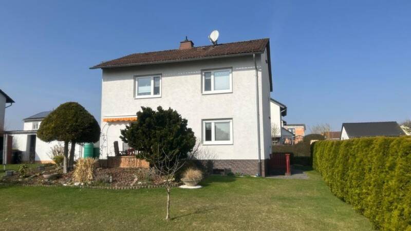 Immobilie in Edermünde - **Wohlfühlen garantiert!** Ein- bis Zweifamilienwohnhaus  mit Garage und Garten in Edermünde-Haldorf - Bild 0