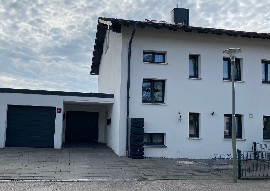 Mehrfamilienhaus zum Kauf 790.000 € 11 Zimmer 296 m²<br/>Wohnfläche 610 m²<br/>Grundstück Reischach Reischach 84571