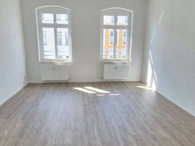 Wohnung zur Miete 497 € 2 Zimmer 71 m² 4. Geschoss frei ab 05.10.2026 Leibnizstraße 46 Altstadt Magdeburg 39104