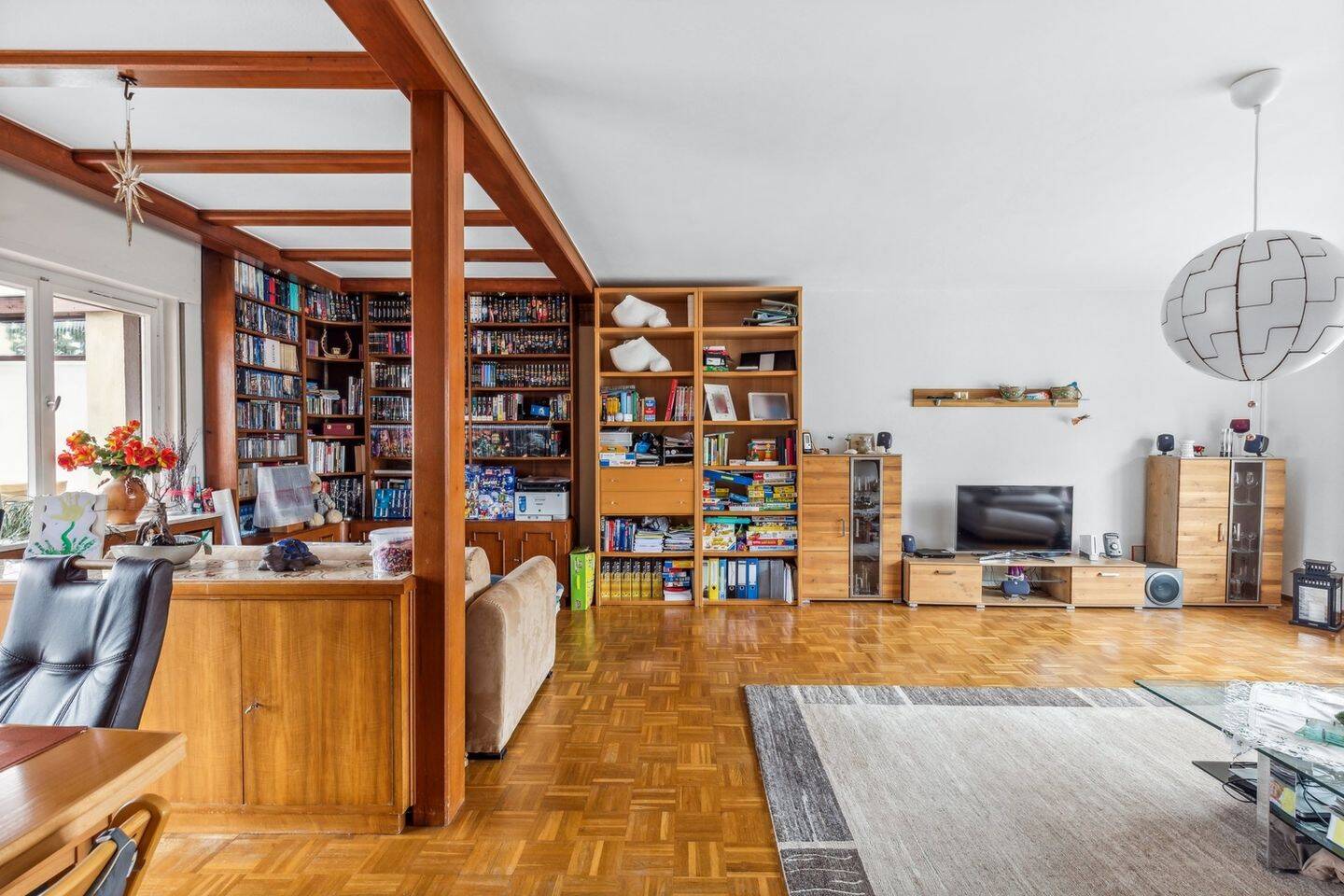 Immobilie in Kriftel - Bezugsfreies Wohn- und Geschäftshaus mit Entwicklungsmöglichkeiten - Bild 2