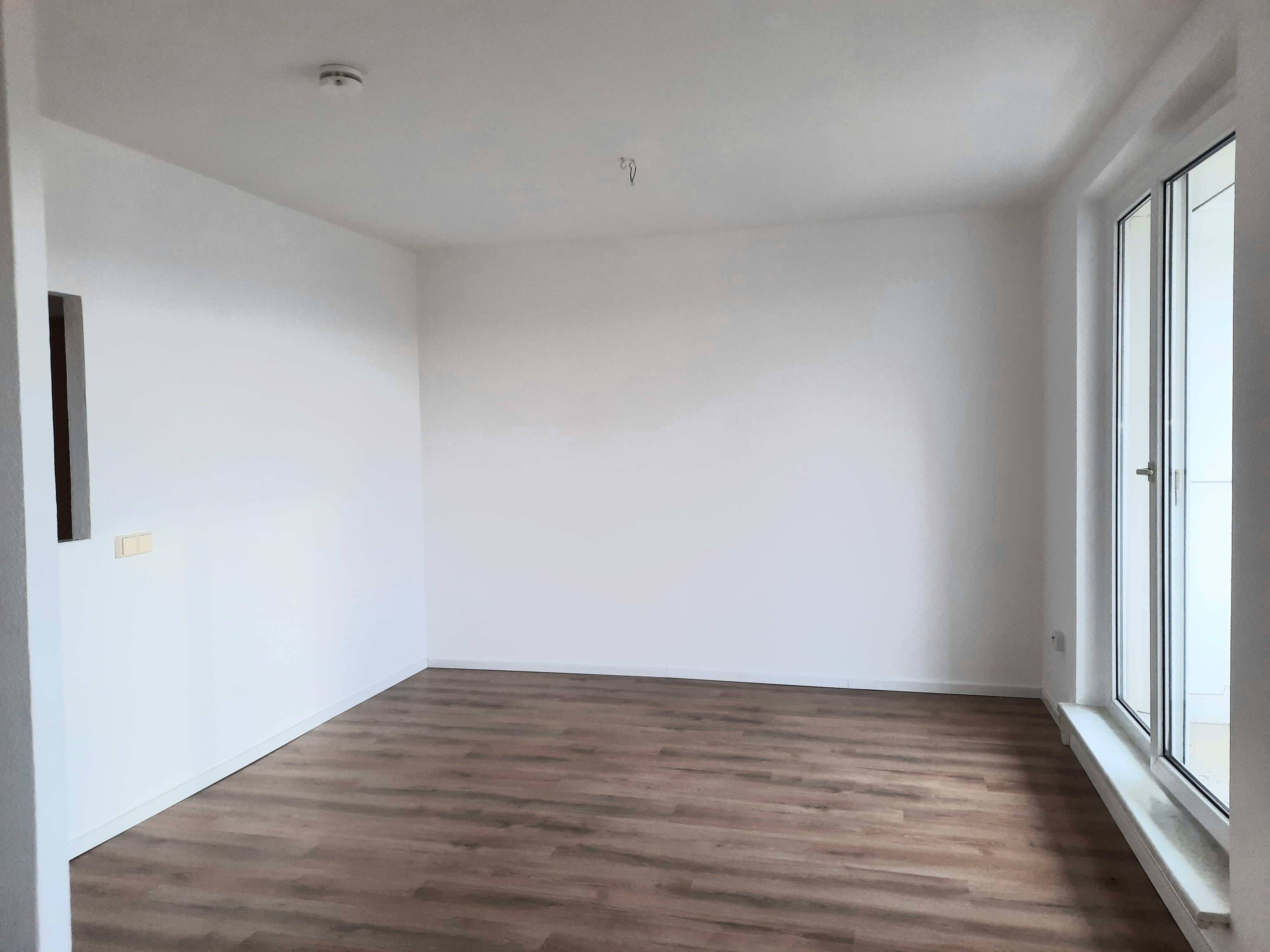 Wohnung zur Miete 300 € 3 Zimmer 57 m²<br/>Wohnfläche 3.<br/>Geschoss ab sofort<br/>Verfügbarkeit Richard-Wagner-Straße Malxebogen Peitz 03185