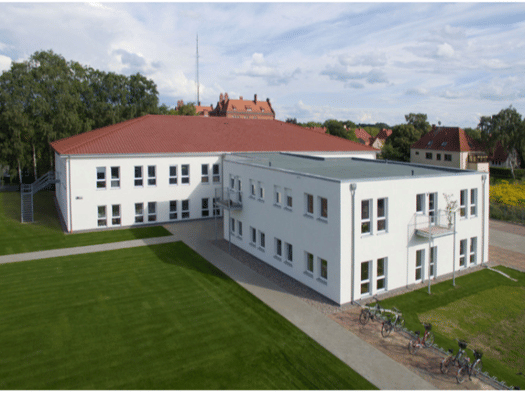 Medizinisches Gebäude zur Miete provisionsfrei 1.564 € 5 Zimmer 156,4 m² Bürofläche Junckerstraße 10 a Neuruppin 16816