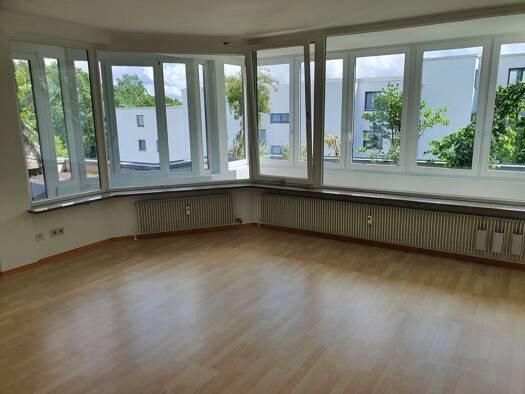 Wohnung zur Miete 600 € 3 Zimmer 84 m² Geschoss 2/3 frei ab 01.11.2026 Amberg Amberg 92224