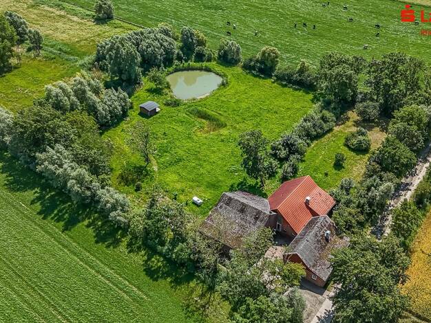 Haus zum Kauf 349.000 € 8 Zimmer 261,4 m² 21.429 m² Grundstück frei ab sofort Stollhamm Butjadingen 26969
