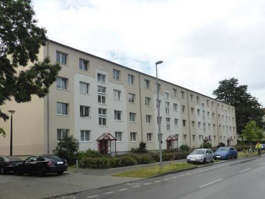 Wohnung zur Miete nur mit Wohnberechtigungsschein 590 € 4 Zimmer 67,3 m² 3. Geschoss Blankenburger Straße 54 Niederschönhausen Pankow 13156