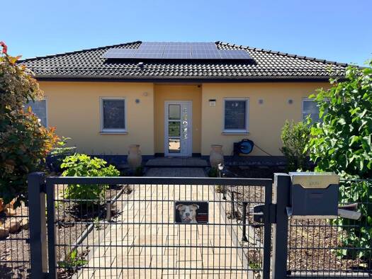 Bungalow zum Kauf 282.000 € 5 Zimmer 120 m² 1.611 m² Grundstück Krimpe Salzatal 06198