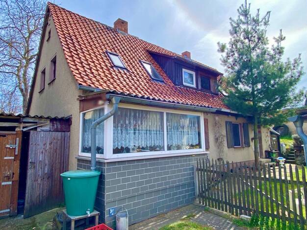 Einfamilienhaus zum Kauf 95.000 € 8 Zimmer 120 m² 848 m² Grundstück Hadmersleben Oschersleben 39387