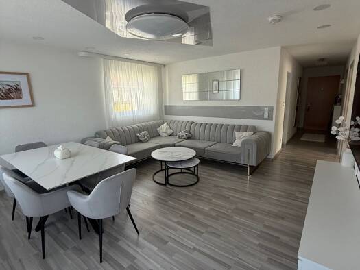 Wohnung zur Miete 1.200 € 4 Zimmer 88 m² frei ab 01.10.2026 Metzingen Metzingen 72555