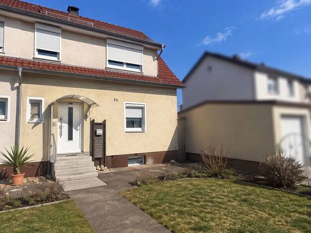 Doppelhaushälfte zum Kauf 285.000 € 4 Zimmer 85 m² 302 m² Grundstück frei ab sofort Trossingen Trossingen 78647