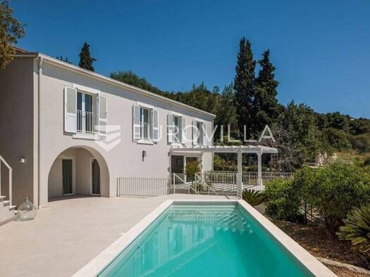 Haus zur Miete 7.000 € 5 Zimmer 300 m² Ciovo Trogir