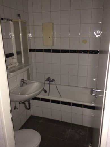 Wohnung zur Miete 450 € 2,5 Zimmer 56 m²<br/>Wohnfläche 3.<br/>Geschoss ab sofort<br/>Verfügbarkeit Gitschinerstr.15 Hochfeld Duisburg 47053