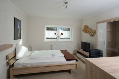 Wohnung zur Miete Wohnen auf Zeit 1.190 € 1 Zimmer 25 m² frei ab 01.06.2025 Kreuzstraße Alt-Hürth Hürth 50354