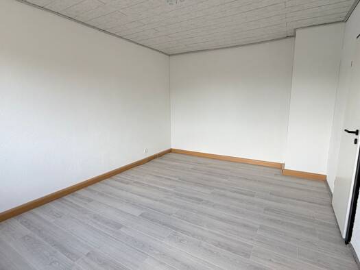 Wohnung zur Miete 650 € 4 Zimmer 85 m² Geschoss 2/2 frei ab sofort Reppichau Osternienburger Land 06386