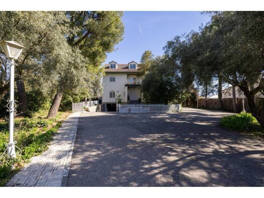 Chalet zum Kauf 695.000 € 7 Zimmer 633 m² 2.500 m² Grundstück Atarfe 18230