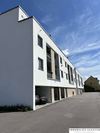 Wohnung zur Miete 672 € 3 Zimmer 83,3 m² 2. Geschoss frei ab 01.07.2025 Kernstadt Schwandorf Schwandorf 92421