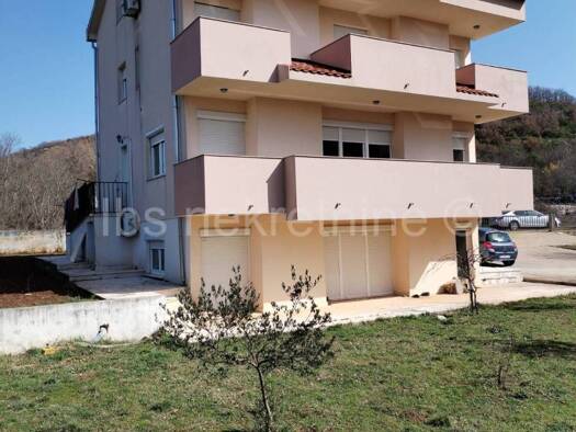 Haus zum Kauf 620.000 € 14 Zimmer 430 m² Dicmo Kraj