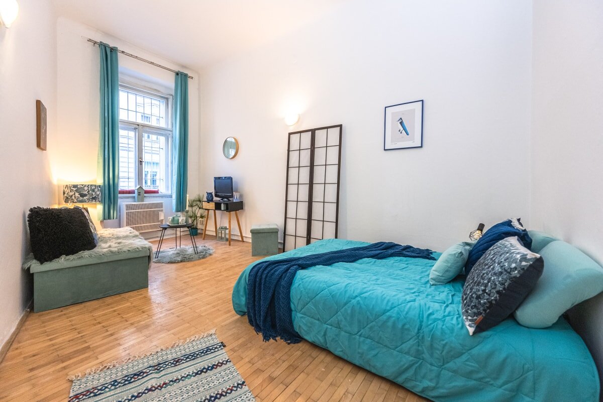 Wohnung zum Kauf 180.000 € 2 Zimmer 42 m²<br/>Wohnfläche EG<br/>Geschoss Prag 13000