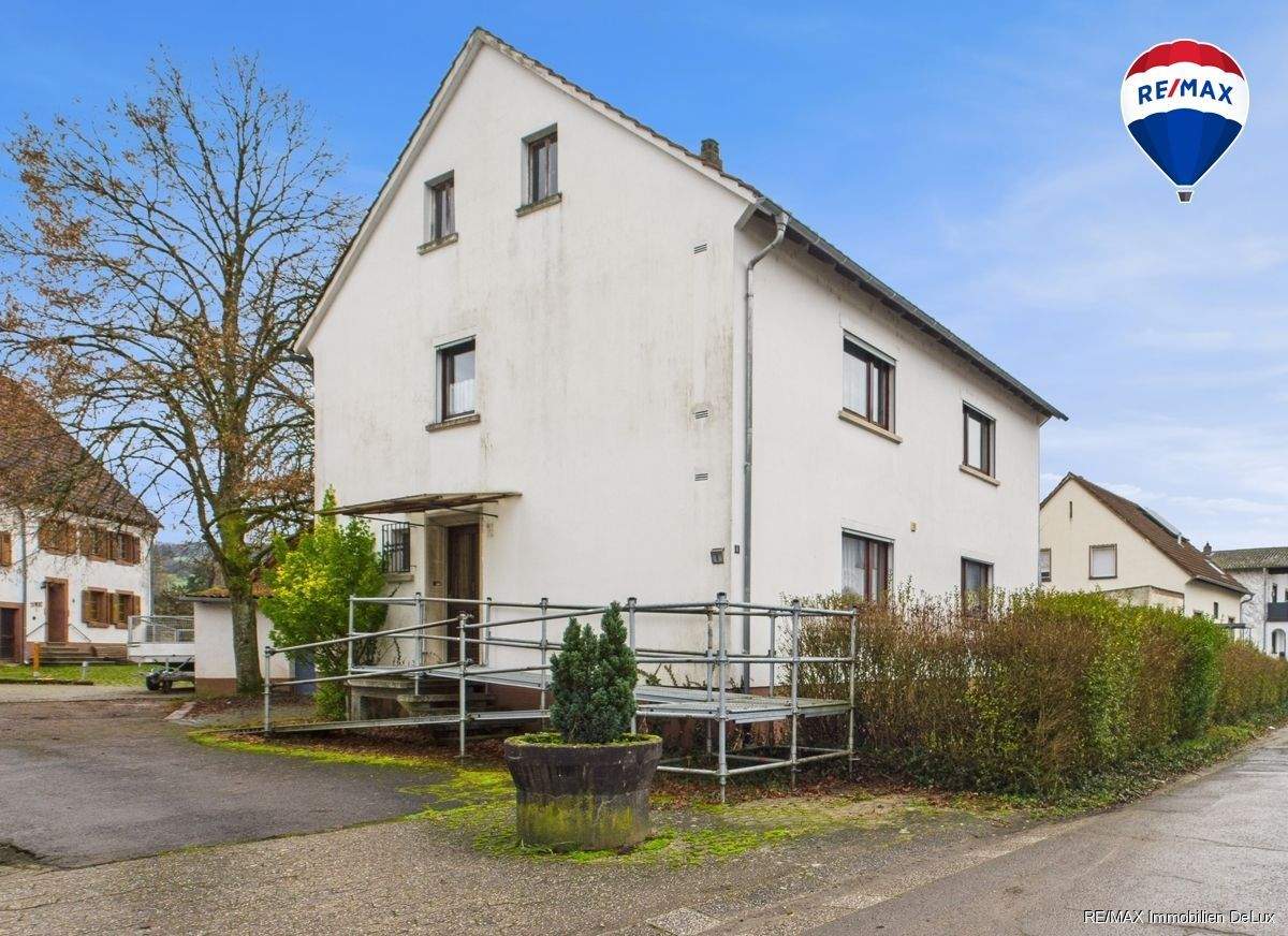 Immobilie in Blieskastel - Raum für Ideen: Einfamilienhaus mit Potenzial in Blieskastel-Breitfurt - Bild 0