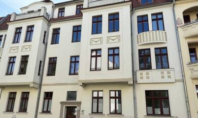Wohnung zur Miete 810 € 4 Zimmer 95 m² Dachgeschoss, 4. Geschoss frei ab sofort Wielandstraße Olvenstedter Platz Magdeburg 39108