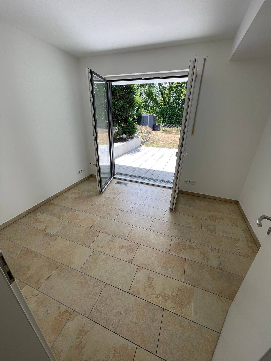 Property thumbnail 7