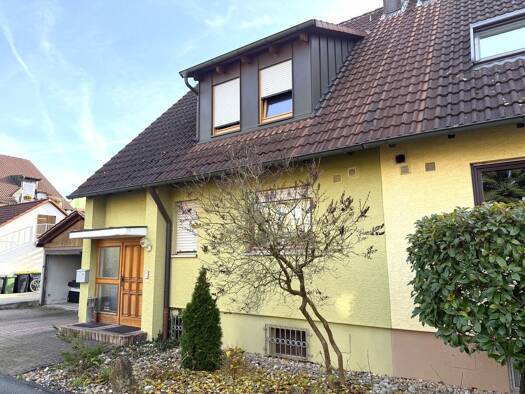Doppelhaushälfte zum Kauf 399.000 € 4,5 Zimmer 130 m² 253 m² Grundstück Forchheim 91301