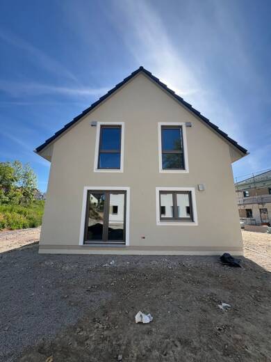 Einfamilienhaus zur Miete 1.650 € 5 Zimmer 112 m² 450 m² Grundstück frei ab sofort Theodor-Körner-Str. Röhrsdorf 960 Chemnitz 09247