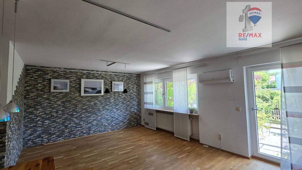 Im beliebten Wohnviertel, in der Klagenfurter Straße: Charmantes Reihenmittelhaus mit EBK und gepflegtem Garten - sofort beziehbar