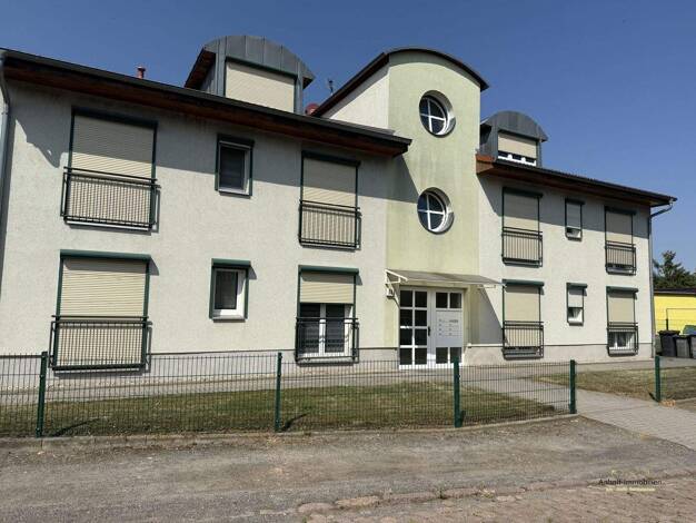 Wohnung zur Miete 525 € 3 Zimmer 80,3 m² 3. Geschoss frei ab 01.03.2026 Stumsdorfer Straße 16 Radegast 06369