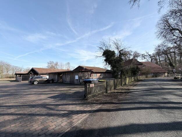 Haus zum Kauf provisionsfrei 985.000 € 17 Zimmer 631 m² 2.767 m² Grundstück Laderholz Neustadt am Rübenberge 31535