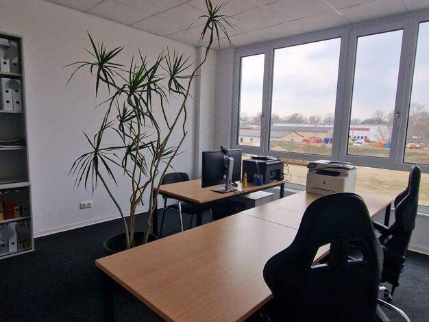 Bürofläche zur Miete provisionsfrei 14 € 350 m² Bürofläche Dr.-Hans-Lebach-Str. 2 Erkner 15537