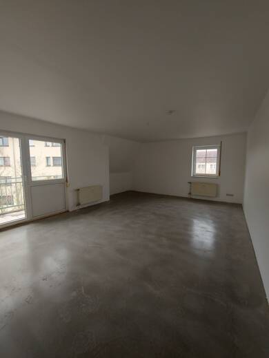 Wohnung zum Kauf 44.000 € 1 Zimmer 41,5 m² Dachgeschoss, 3. Geschoss frei ab sofort Am Mittelweg Pößneck,Stadt Pößneck 07381