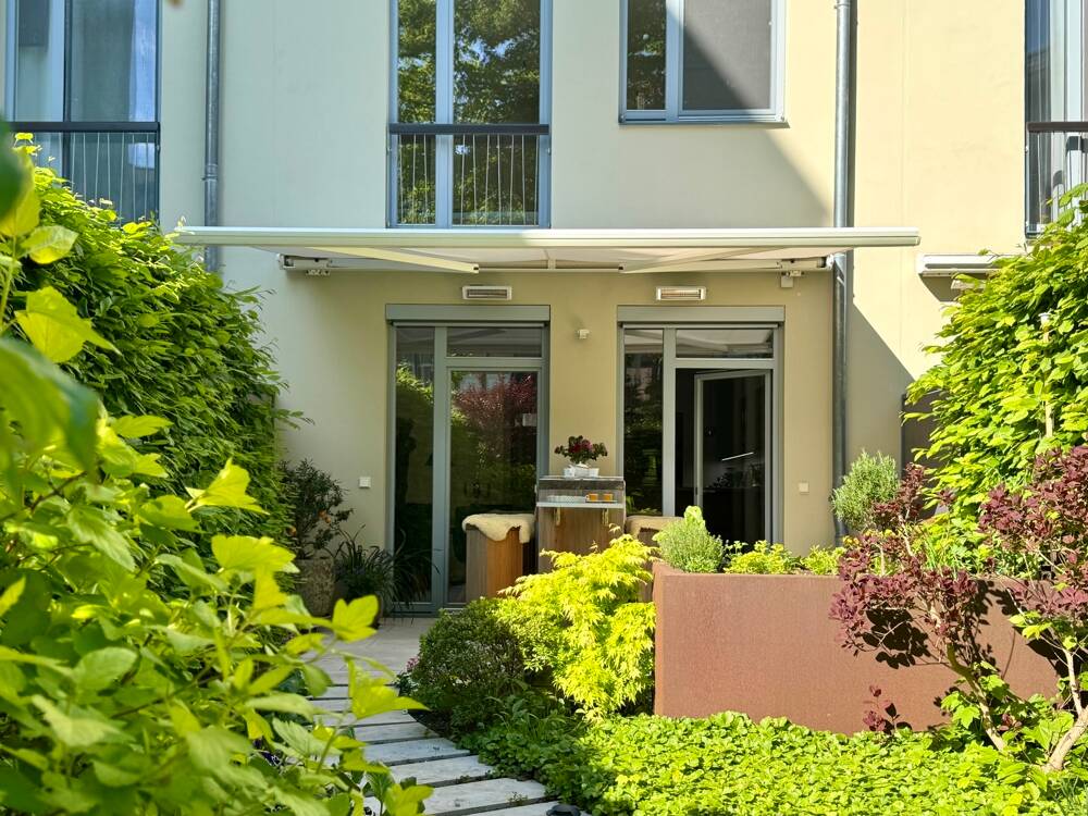 Design trifft Lage - Stadthaus im Herzen von Erfurt