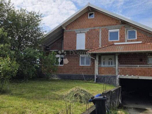 Haus zum Kauf 270.000 € 10 Zimmer 400 m² Hrasce Turopoljsko, Novi Zagreb - Zapad Odra