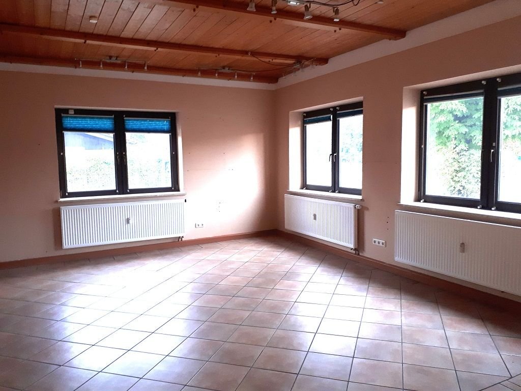 Mehrfamilienhaus zum Kauf 585.000 € 6 Zimmer 235 m²<br/>Wohnfläche 900 m²<br/>Grundstück Hart a. d. Alz Garching an der Alz 84518