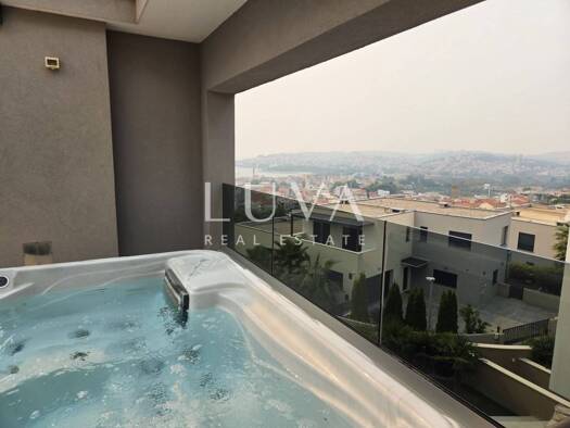 Einfamilienhaus zur Miete 7.500 € 6 Zimmer 300 m² Strožanac, Podstrana Podstrana 21311