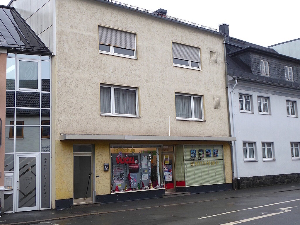 Stadthaus zum Kauf 69.000 € 9 Zimmer 205 m²<br/>Wohnfläche 111 m²<br/>Grundstück Naila Naila 95119