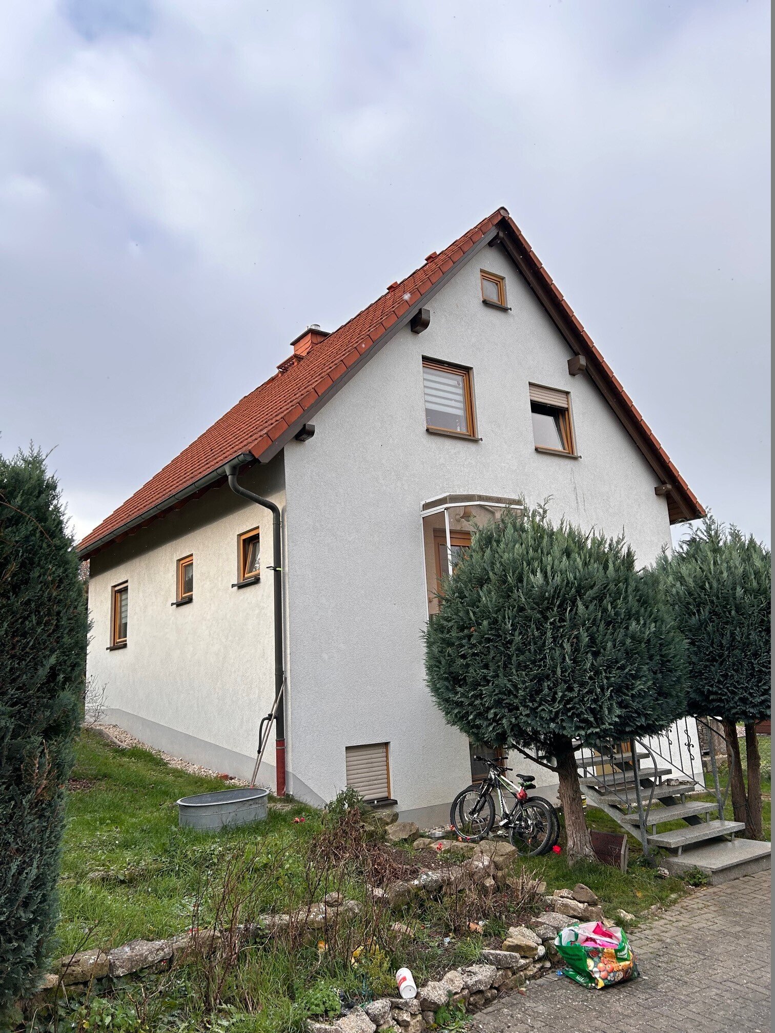 Haus zur Miete 1.050 € 5 Zimmer 130 m²<br/>Wohnfläche 1.000 m²<br/>Grundstück 01.03.2025<br/>Verfügbarkeit Wirbacher Straße 14a Bad Blankenburg Bad Blankenburg 07422