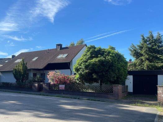 Einfamilienhaus zum Kauf 750.000 € 7 Zimmer 206 m² 893 m² Grundstück Neukatzwang Südliche Außenstadt 90453