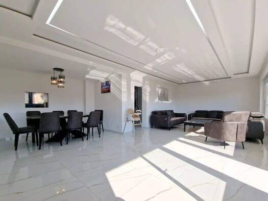 Haus zum Kauf 899.000 € 10 Zimmer 281 m² 941 m² Grundstück Ritterstraße 44 Wyhlen Grenzach-Wyhlen 79639