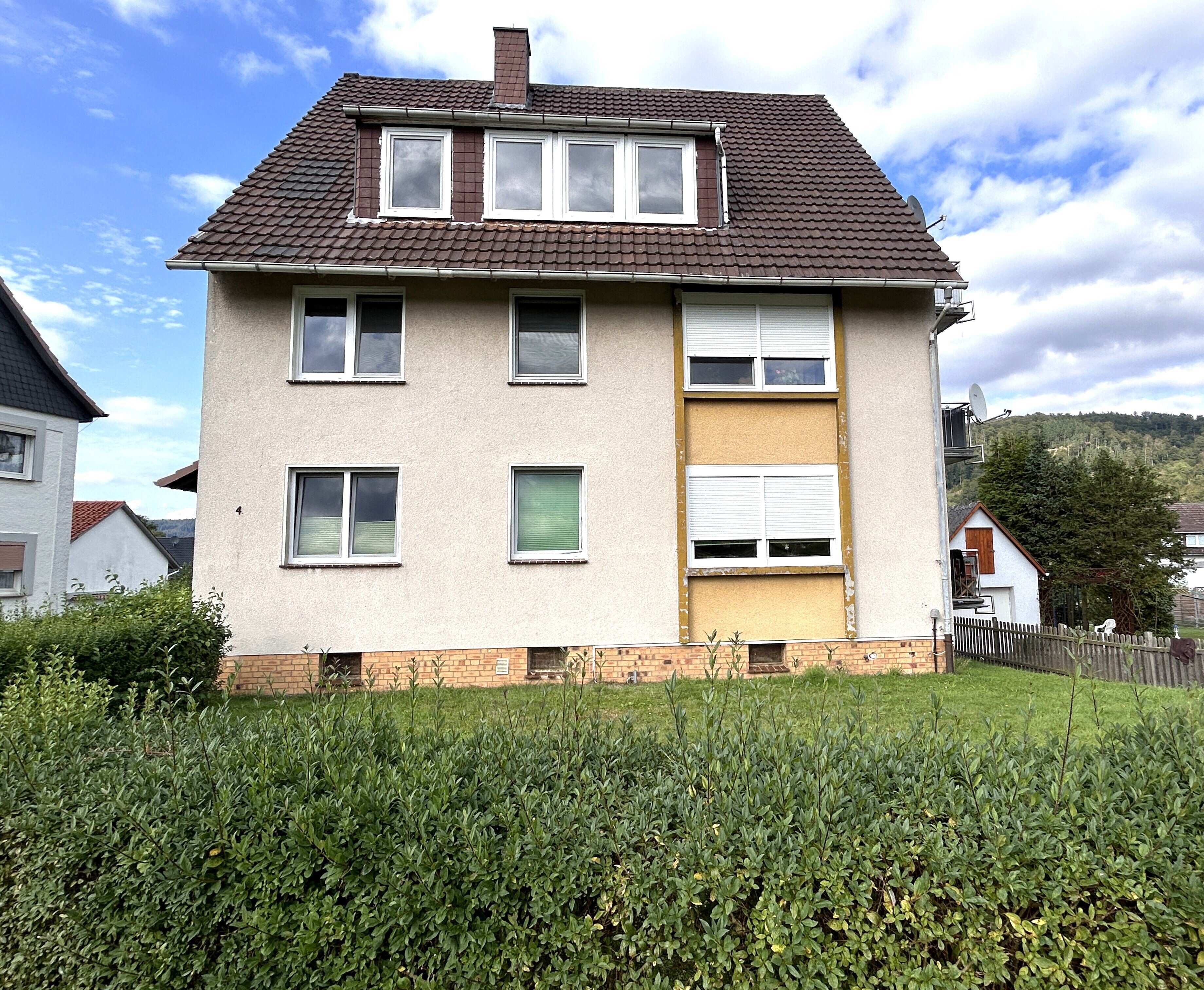 Mehrfamilienhaus zum Kauf 212.000 € 8 Zimmer 253,4 m²<br/>Wohnfläche 1.163 m²<br/>Grundstück Vaake Reinhardshagen 34359